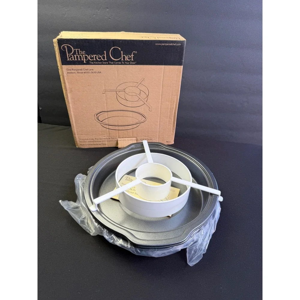 Pampered Chef 9611 Nonstick Cake Pan Set 9in 3pc Checkerboard Insert